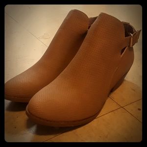 Wet Seal 'Western End Perforated Booties' Sz 10